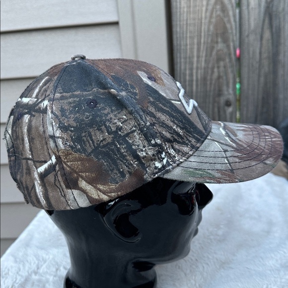 Chevrolet Camouflage hat with Logo - Picture 4 of 6